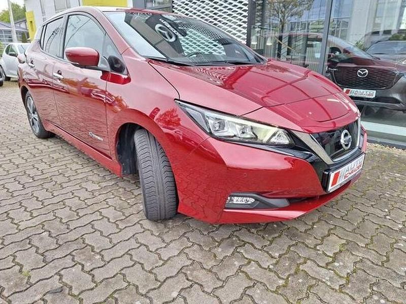 Gebraucht Nissan Leaf N-Connecta 110 kW (150 PS) 2019 Rot Kleinwagen