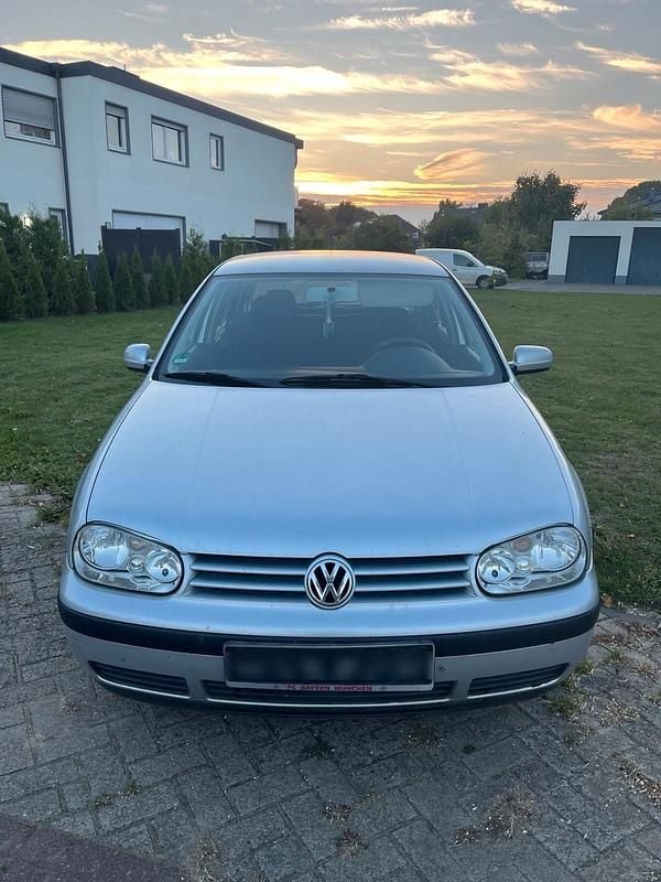 Silber Gebraucht 2002 VW Golf IV Limousine | 550 € (Superpreis) - Bild 1/4