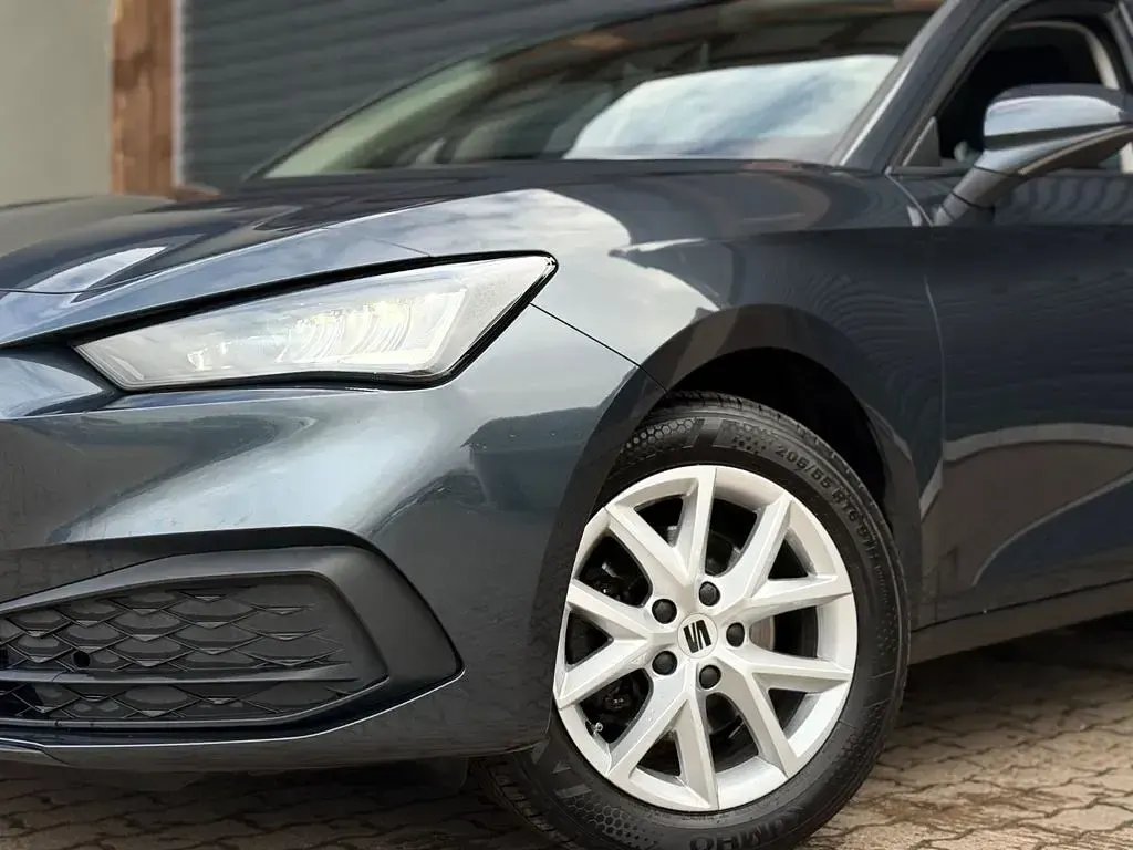 Gebraucht Seat Leon Style 150 PS (110 kW) 2021 Grau Limousine