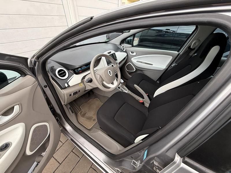 Gebraucht Renault Zoe 64 kW (88 PS) 2015 Grau Kleinwagen