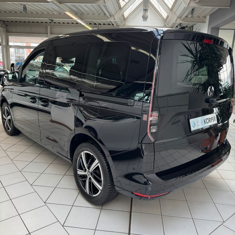 Gebraucht VW Caddy Life 122 PS (89 kW) 2023 Schwarz Van / Kleinbus