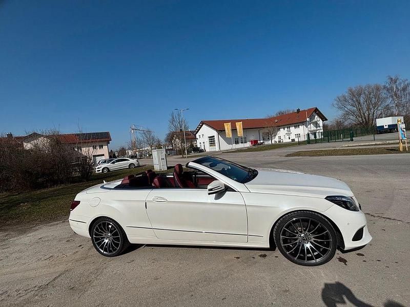 Gebraucht Mercedes E250 211 PS (155 kW) 2014 Weiß Cabrio