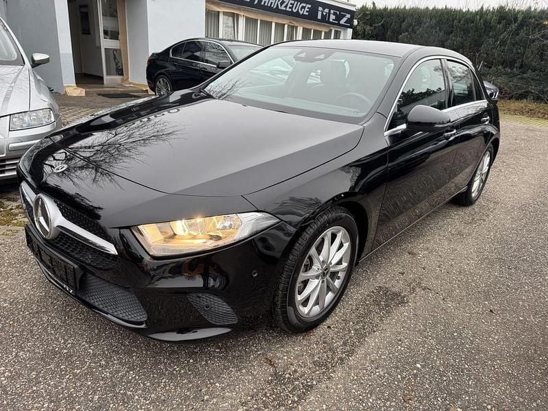 Gebraucht 2021 Mercedes A160 Progressive Limousine | 19.900 € (Superpreis) - Bild 1/4