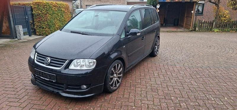 Schwarz Gebraucht 2006 VW Touran Van / Kleinbus | 3.400 € (Fairer Preis) - Bild 1/4