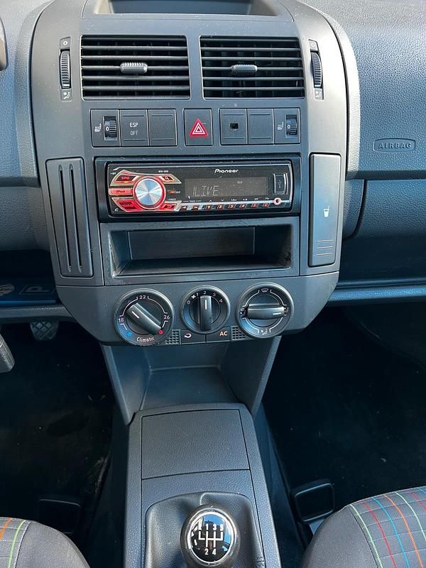 Gebraucht VW Polo 75 PS (55 kW) 2007 Schwarz Kleinwagen