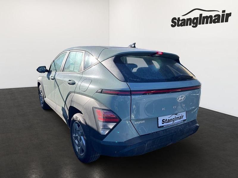 Neu Hyundai Kona Select 150 PS (110 kW) 2026 Blau SUV
