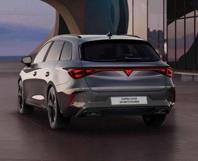 Magnetic grau metallic magnetic grau metallic magnetic grau metallic Neu 2025 Cupra Leon Kombi | 33.650 € (Superpreis) - Bild 1/3
