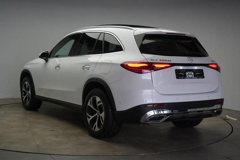 Gebraucht Mercedes GLC300e Advanced 197 PS (144 kW) 2023 Weiß SUV
