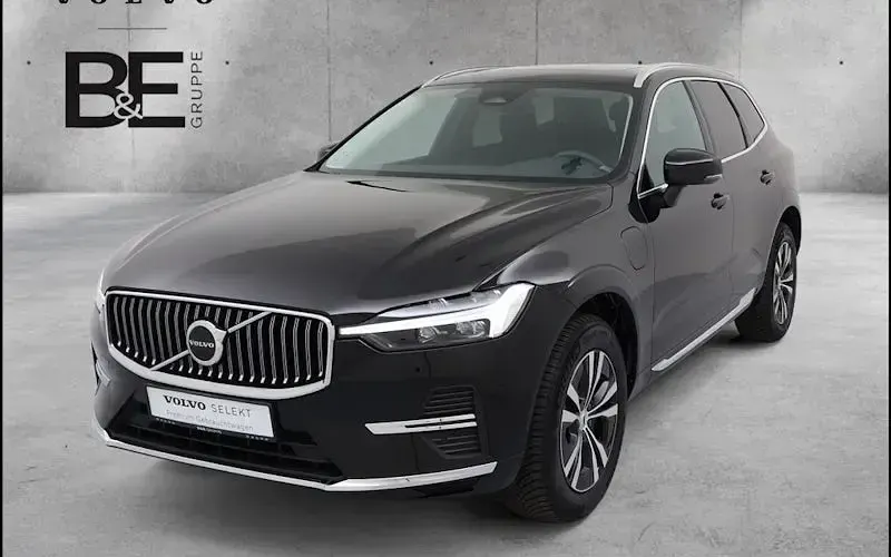 Używany Volvo XC60 Core 350 KM (257 kW) 2023 Czarny SUV