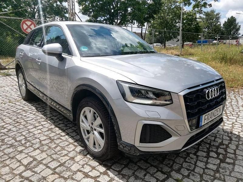 Silber Gebraucht 2022 Audi Q2 Advanced SUV | 23.700 € (Superpreis) - Bild 1/4