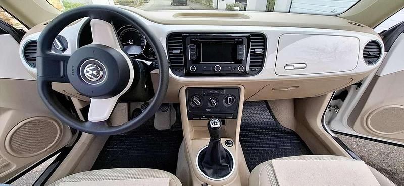 Gebraucht VW Beetle Design 105 PS (77 kW) 2013 Weiß Kleinwagen