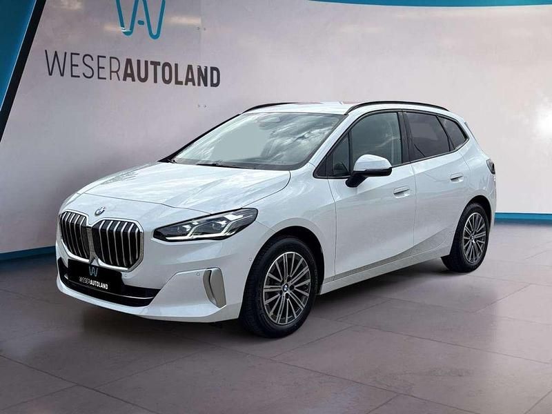 Alpinweiss iii Gebraucht 2024 BMW 218 Active Tourer Luxury Line Van / Kleinbus | 27.900 € (Guter Preis) - Bild 1/4