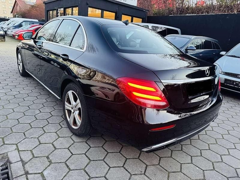 Gebraucht Mercedes E200 Avantgarde 150 PS (110 kW) 2018 Schwarz Limousine