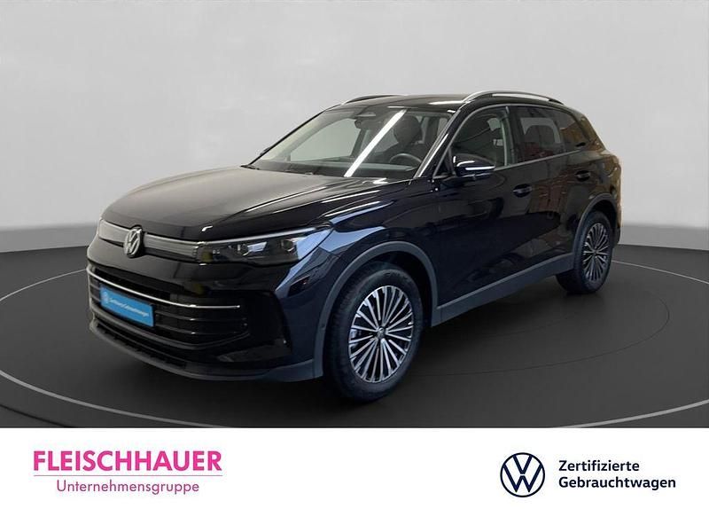 Schwarz Gebraucht 2024 VW Tiguan Life SUV | 32.860 € (Fairer Preis) - Bild 1/4
