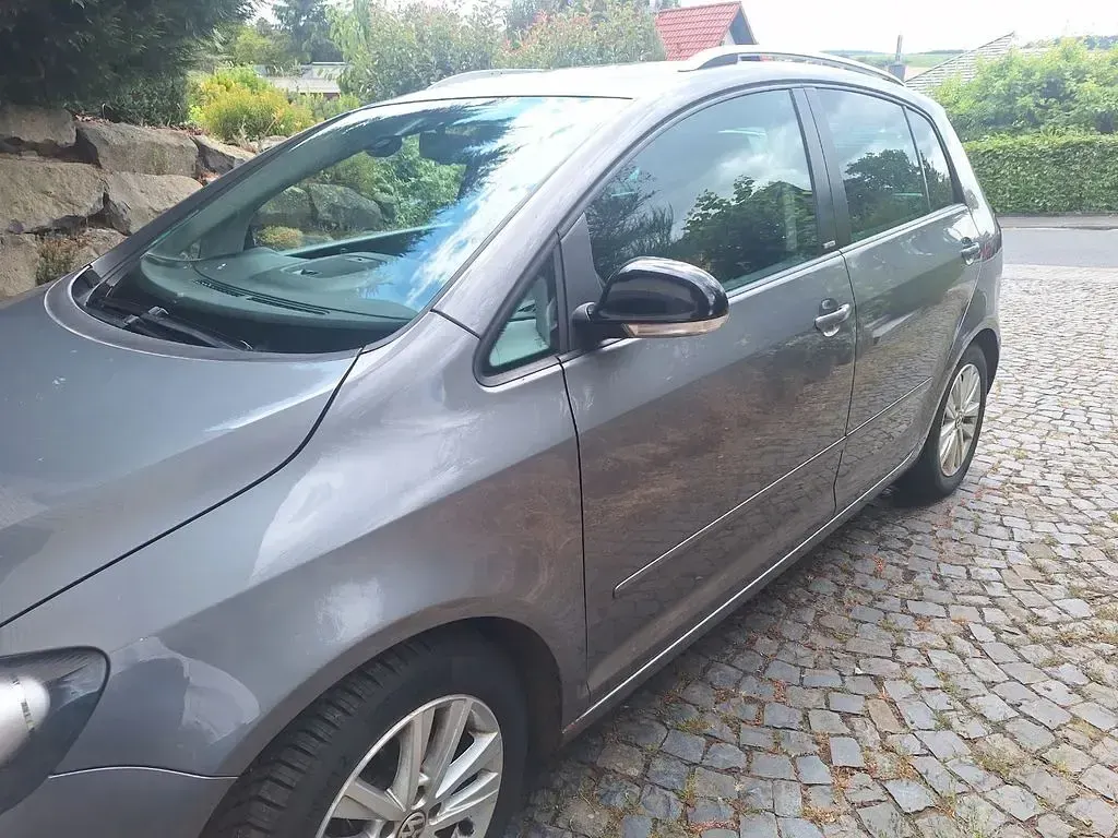 Gebraucht VW Golf Plus Style 122 PS (89 kW) 2011 Grau Van / Kleinbus
