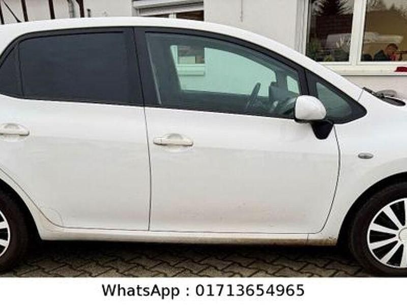 Gebraucht Toyota Auris Life 131 PS (96 kW) 2009 Weiß Limousine