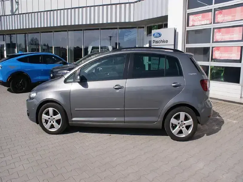 Gebraucht VW Golf VI Team 105 PS (77 kW) 2010 United grey metallic Kleinwagen