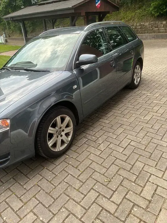 Gebraucht Audi A4 140 PS (102 kW) 2005 Grau Kombi