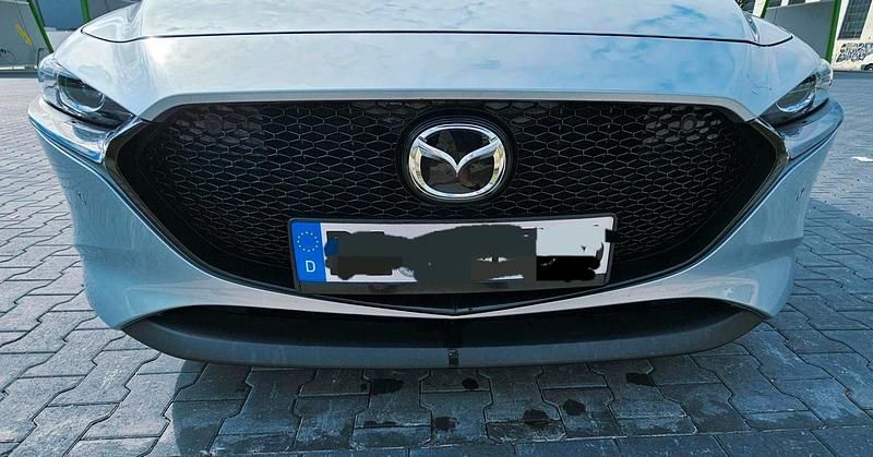 Silber Gebraucht 2020 Mazda 3 Limousine | 18.200 € (Superpreis) - Bild 1/4