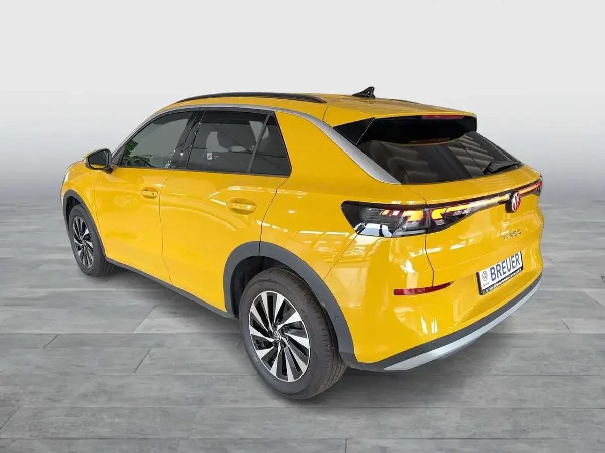 Neu VW T-Roc Life 150 PS (110 kW) 2026 Gelb SUV