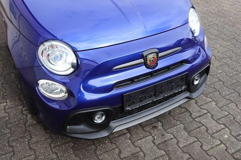 Gebraucht Abarth 595C Competizione 179 PS (131 kW) 2018 Colore esterno (podio blau) Cabrio
