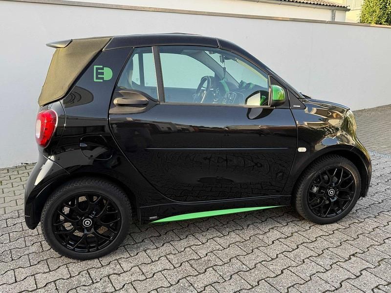 Gebraucht Smart ForTwo Cabrio Brabus 60 kW (82 PS) 2017 Schwarz Cabrio