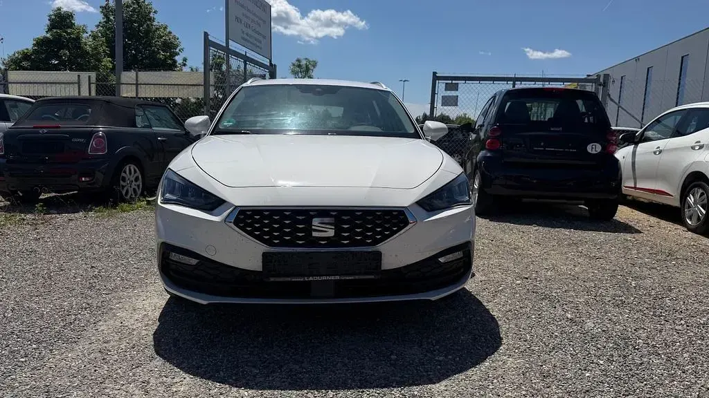 Gebraucht Seat Leon XCELLENCE 150 PS (110 kW) 2023 Weiß Limousine