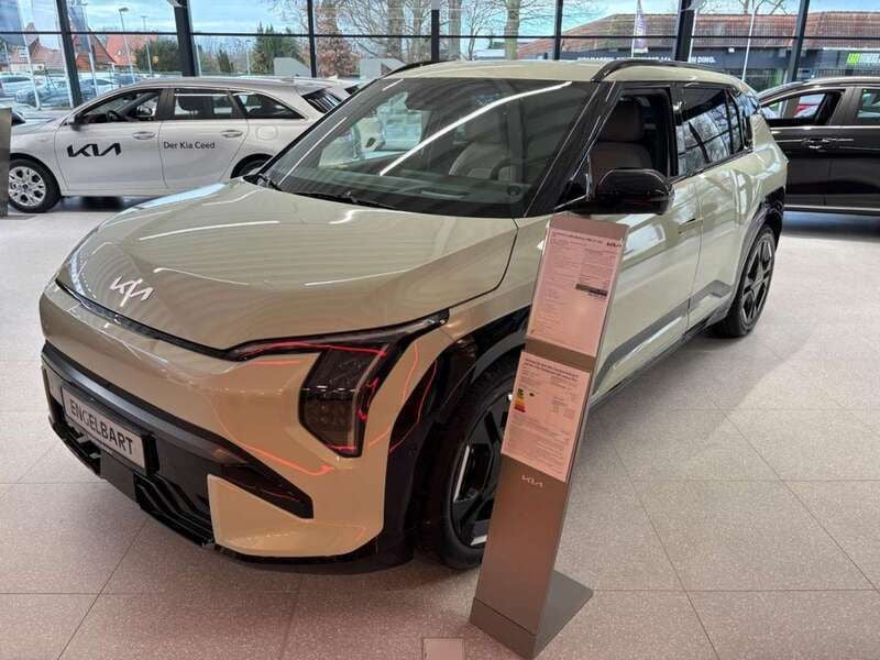 Grün (aventurin grün metallic) Neu 2025 Kia EV3 GT-Line SUV | 51.270 € - Bild 1/4