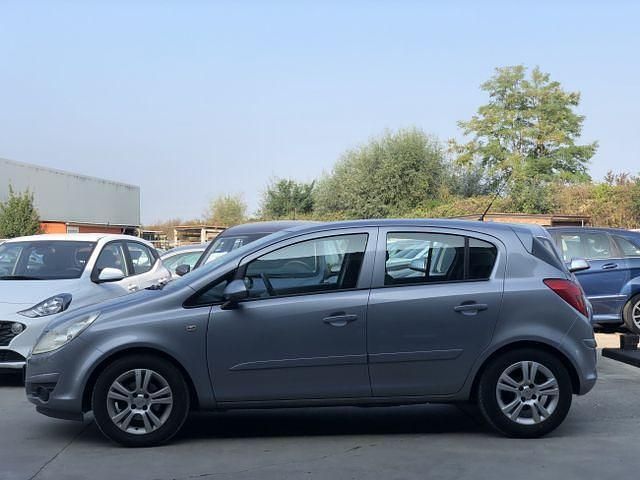 Second-hand Opel Corsa Basis 60 CP (44 kW) 2007 Berlinǎ