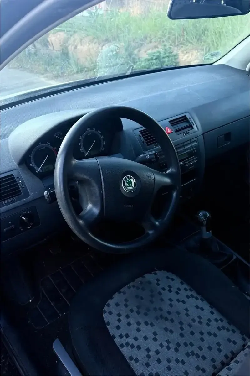 Second-hand Skoda Fabia 75 CP (55 kW) 2006 Negru Hatchback