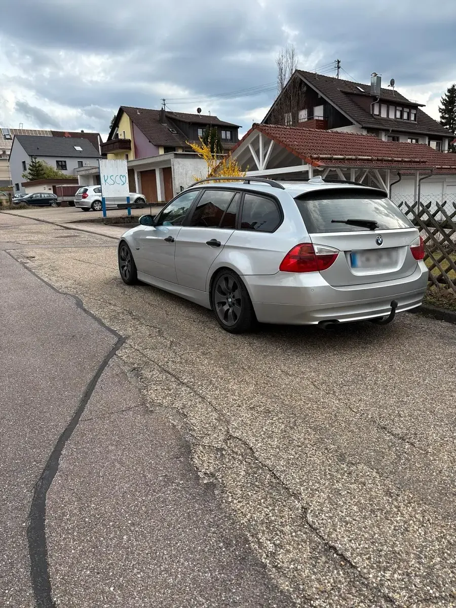 Gebraucht BMW 320 207 PS (152 kW) 2006 Silber Kombi
