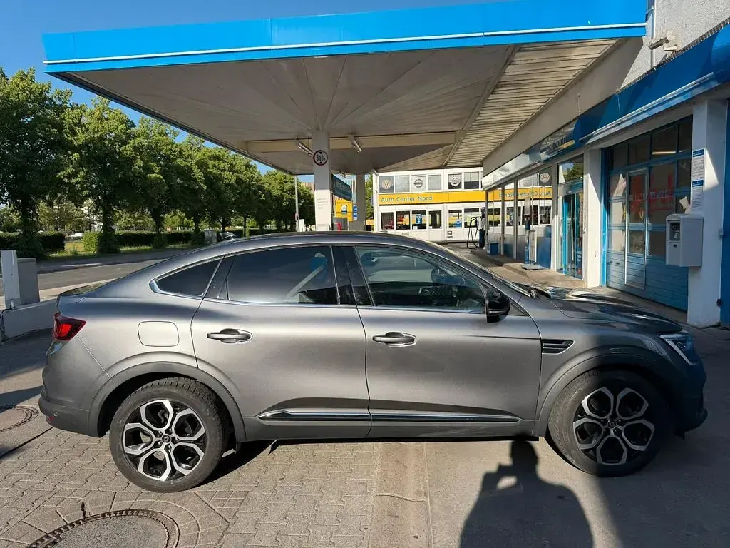 Gebraucht Renault Arkana Intens 140 PS (102 kW) 2021 Grau SUV