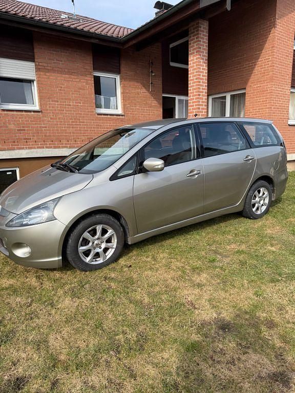 Gebraucht Mitsubishi Grandis Intense 140 PS (102 kW) 2007 Gelb Van / Kleinbus