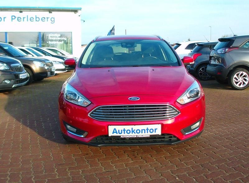 Gebraucht Ford Focus Titanium 150 PS (110 kW) 2018 Rot Kombi