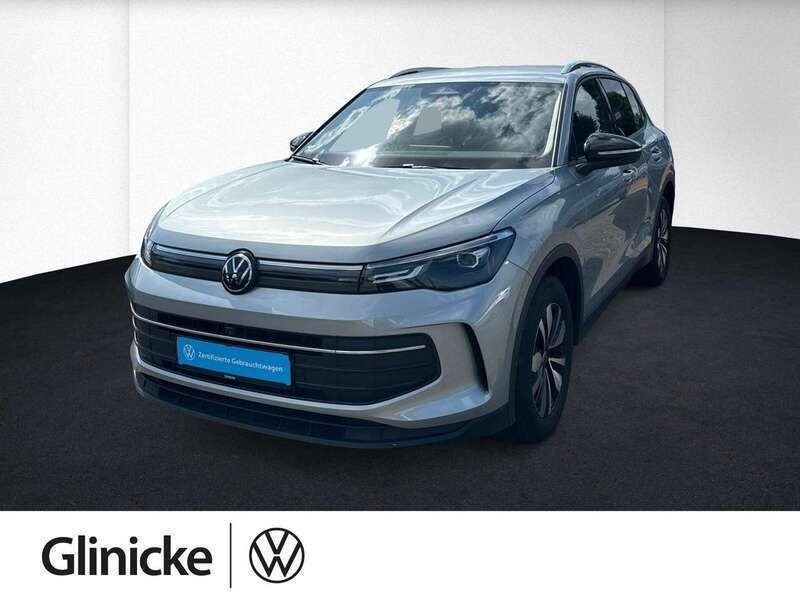 Silber Gebraucht 2024 VW Tiguan Goal SUV | 34.940 € - Bild 1/4