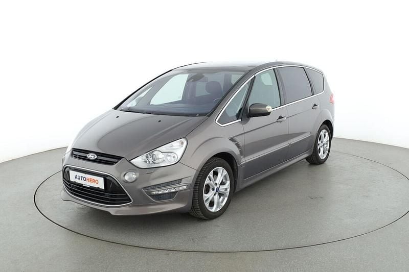 Grau Gebraucht 2015 Ford S-MAX Titanium Van / Kleinbus | 14.370 € (Fairer Preis) - Bild 1/3