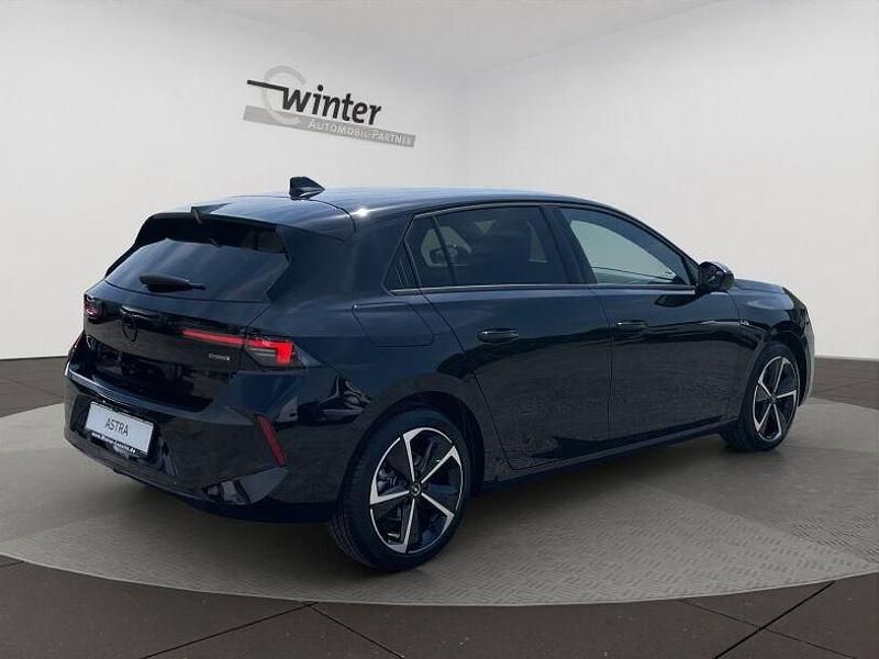 Gebraucht Opel Astra 145 PS (106 kW) 2024 Karbon schwarz Limousine