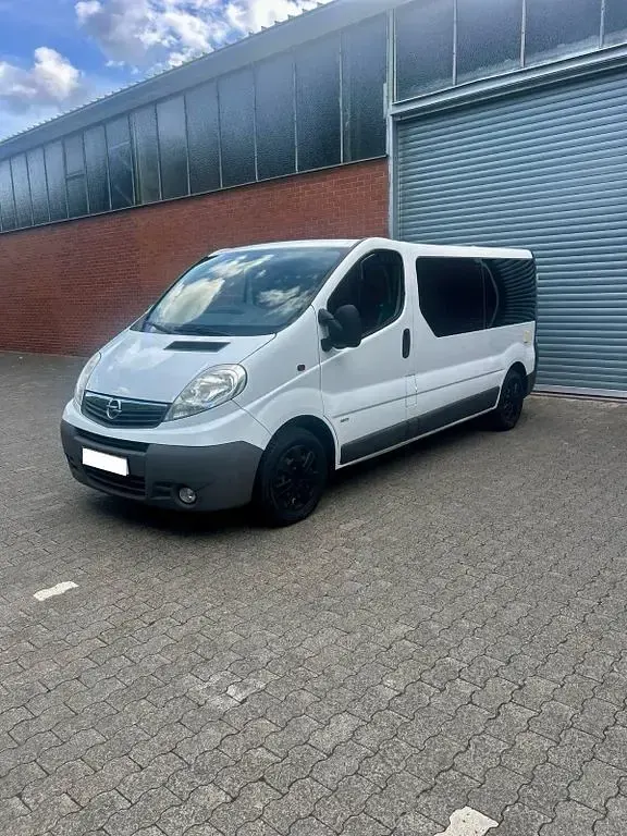 Używany Opel Vivaro 116 KM (85 kW) 2014 Biały Minivan