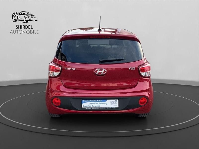 Gebraucht Hyundai i10 Style 87 PS (63 kW) 2017 Rot Kleinwagen