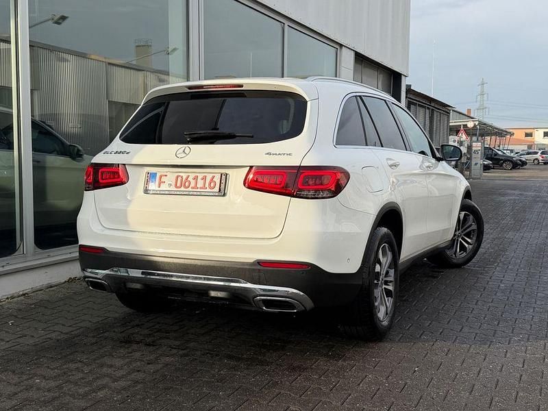 Gebraucht Mercedes GLC220 194 PS (142 kW) 2021 Weiß SUV