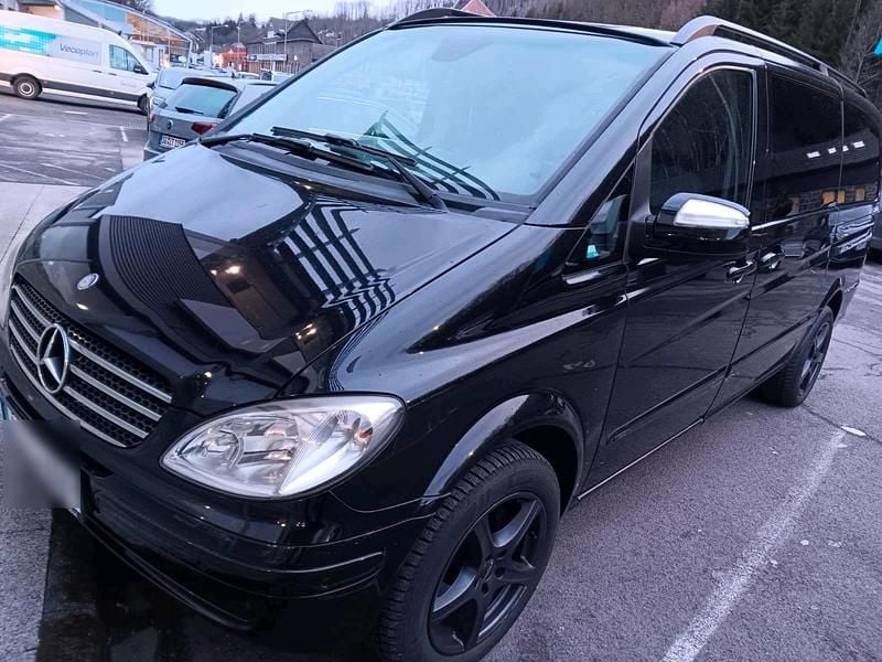 Schwarz Gebraucht 2010 Mercedes Viano Van / Kleinbus | 12.800 € - Bild 1/4