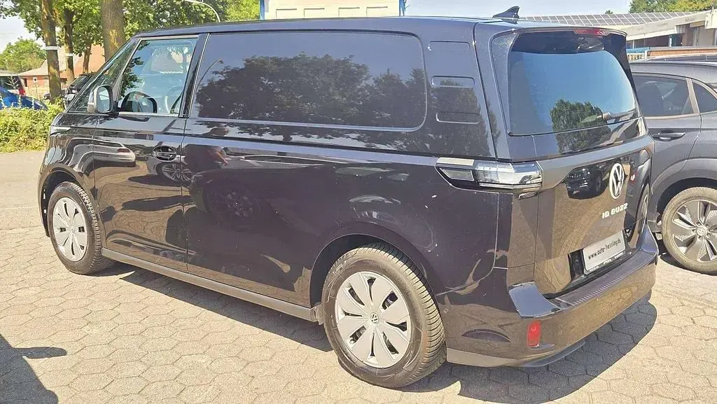 Gebraucht VW ID. Buzz Pro 150 kW (204 PS) 2025 Deep black perleffekt Van / Kleinbus