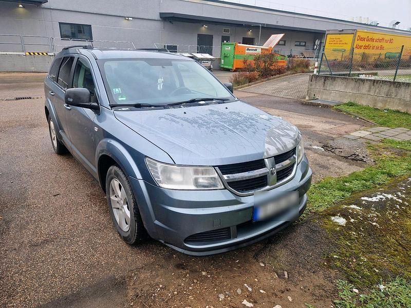 Gebraucht Dodge Journey 140 PS (102 kW) 2009 Grau SUV