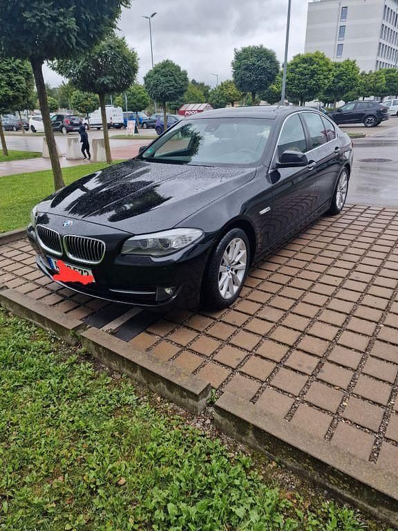 Schwarz Gebraucht 2011 BMW 525 Limousine | 9.500 € (Guter Preis) - Bild 1/4