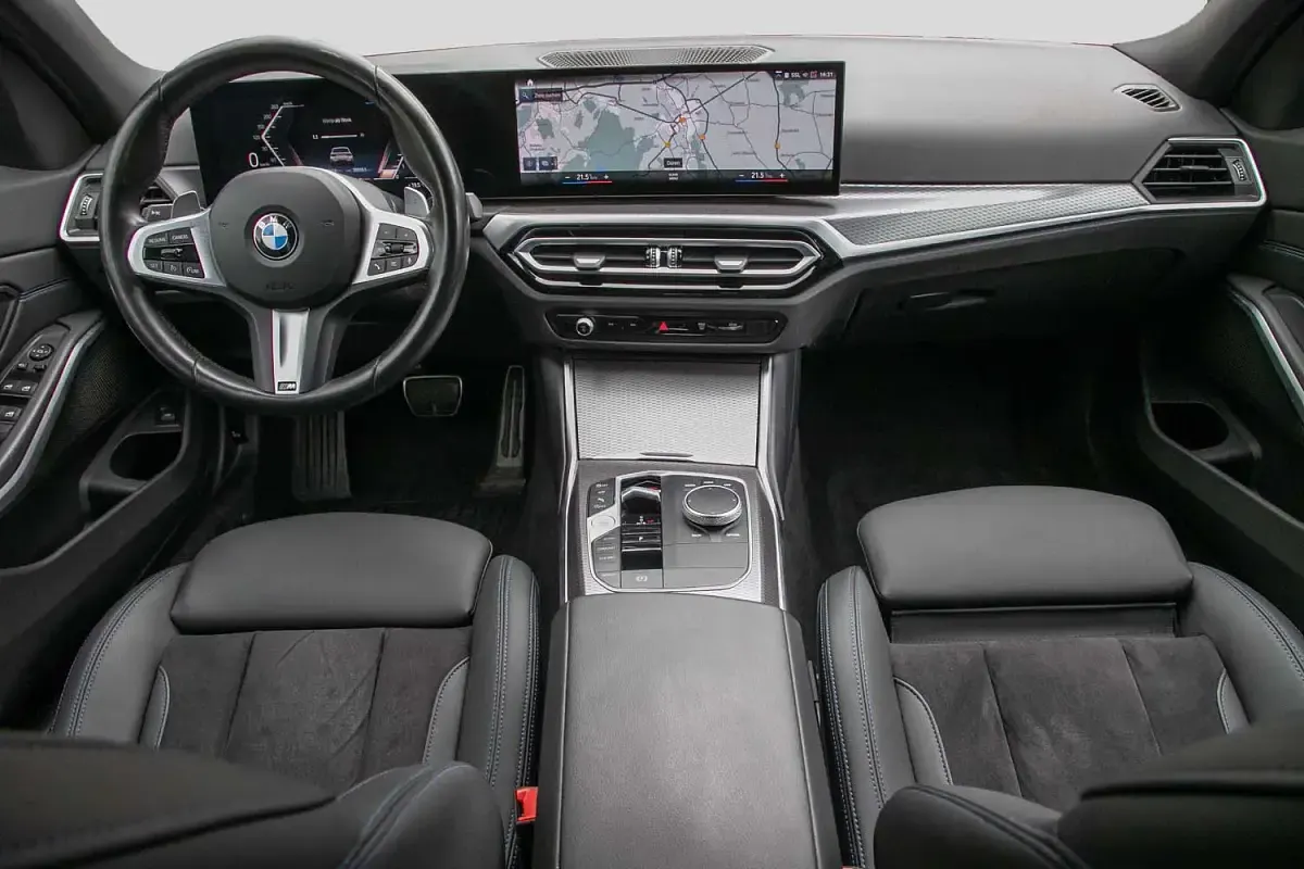 Gebraucht BMW 330 Shadowline 245 PS (180 kW) 2024 Weiß Kombi