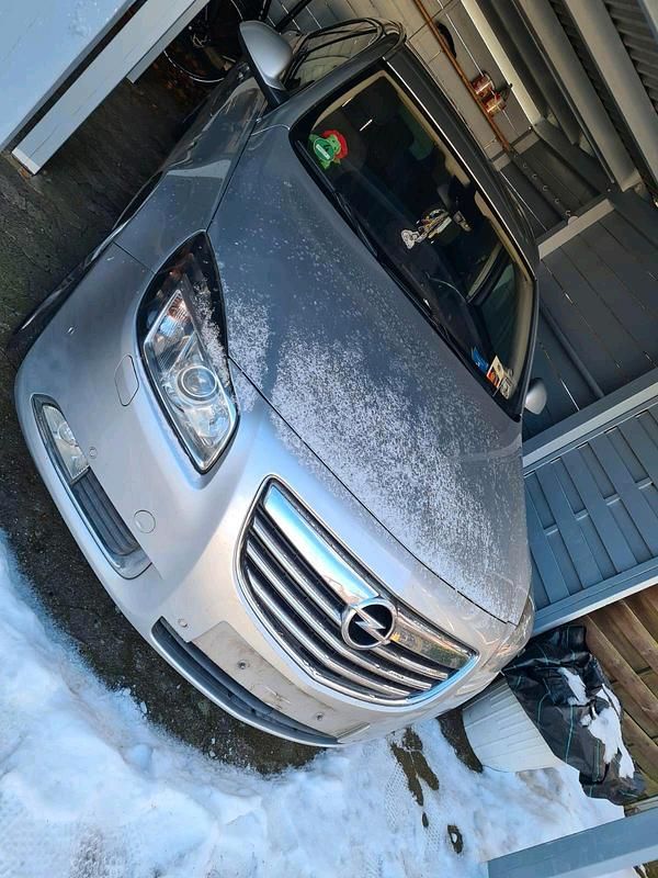 Gebraucht Opel Insignia 160 PS (117 kW) 2013 Silber Kombi