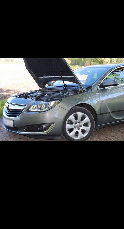 Gebraucht Opel Insignia 130 PS (95 kW) 2015 Grau Limousine