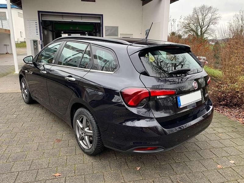 Gebraucht Fiat Tipo Mirror 120 PS (88 kW) 2019 Cinema schwarz metallic Kombi