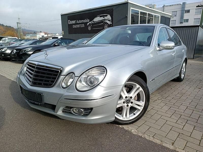 Silber Gebraucht 2008 Mercedes E230 Avantgarde Limousine | 13.997 € (Guter Preis) - Bild 1/4