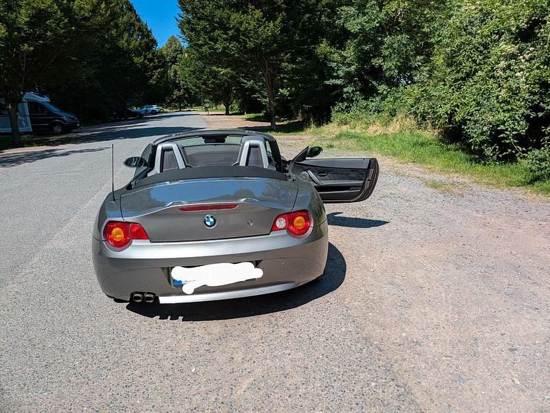 Gebraucht BMW Z4 170 PS (125 kW) 2004 Beige Cabrio
